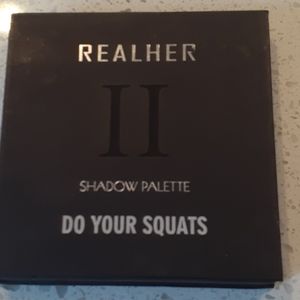 REALHER 2 SHADOW PALETTE DO YOUR SQUATS